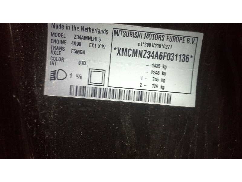 mitsubishi colt berlina 3 (cz) del año 2005