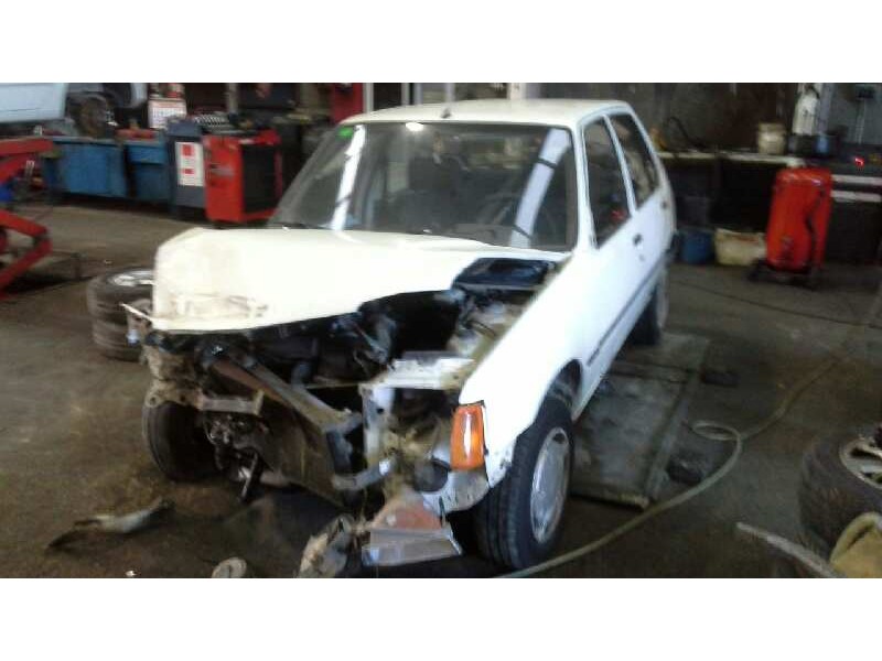 peugeot 205 berlina del año 1988