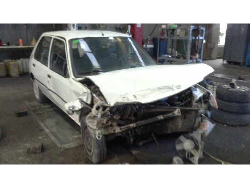 peugeot 205 berlina del año 1988