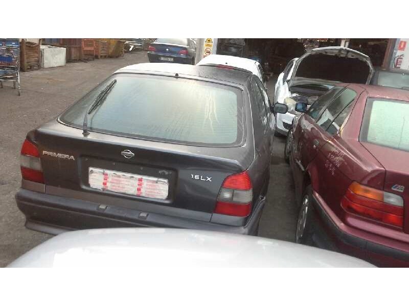 nissan primera berl./familiar (p10/w10) del año 1996