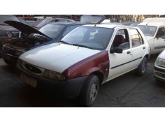 ford fiesta berlina del año 1998