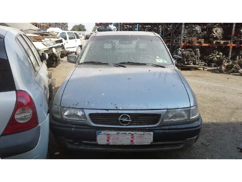 opel astra f berlina del año 1995