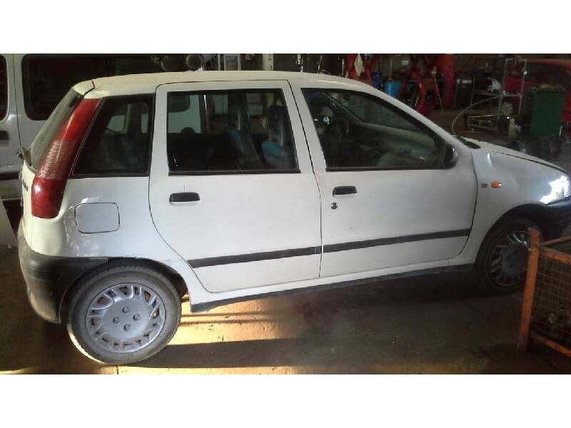 fiat punto berlina (176) del año 1997