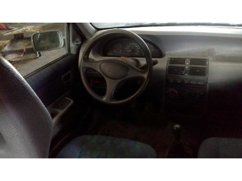 fiat punto berlina (176) del año 1997