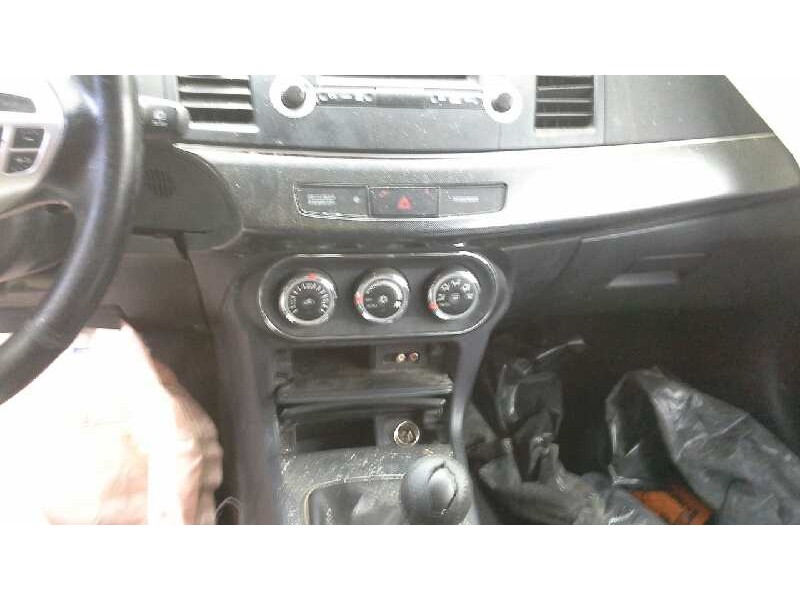 mitsubishi lancer sportback (cx) del año 2012