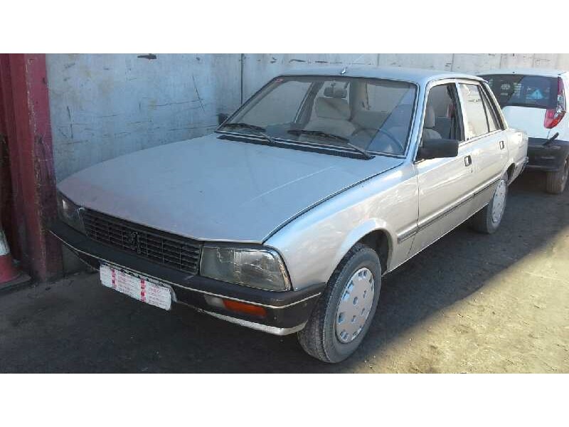 peugeot 505 berlina del año 1982