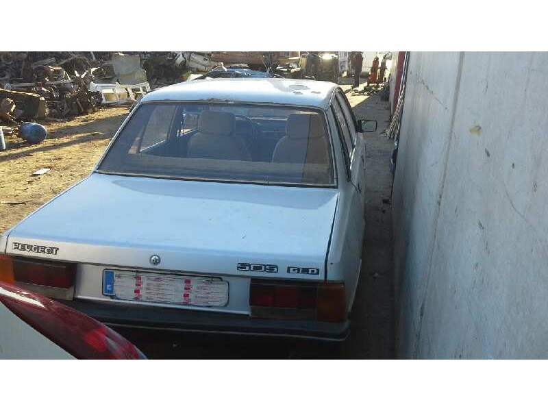 peugeot 505 berlina del año 1982