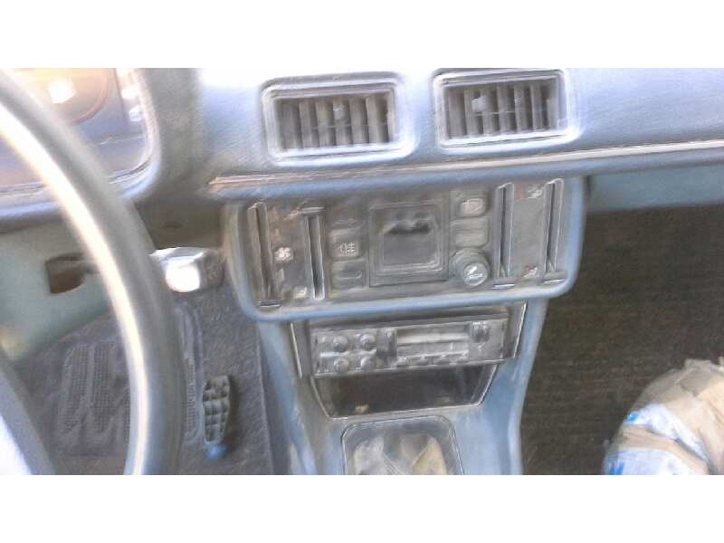 peugeot 505 berlina del año 1982