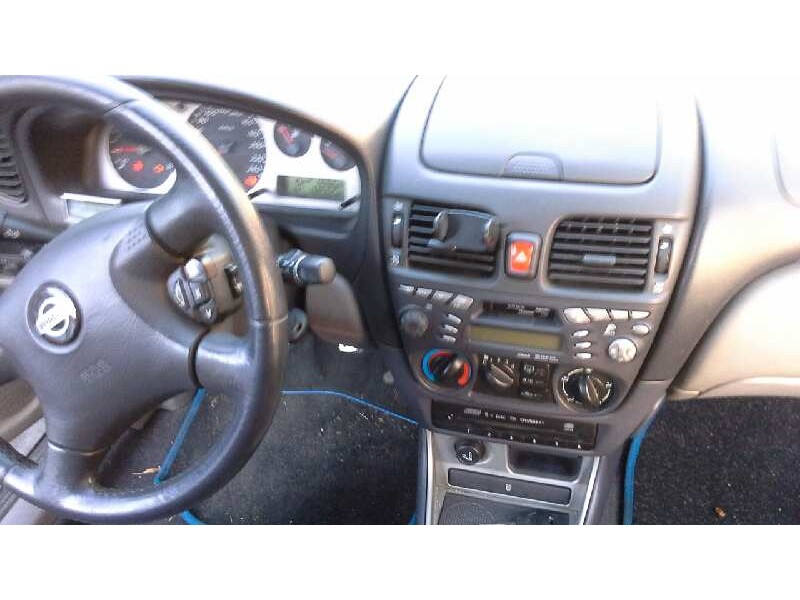 nissan almera (n16/e) del año 2001