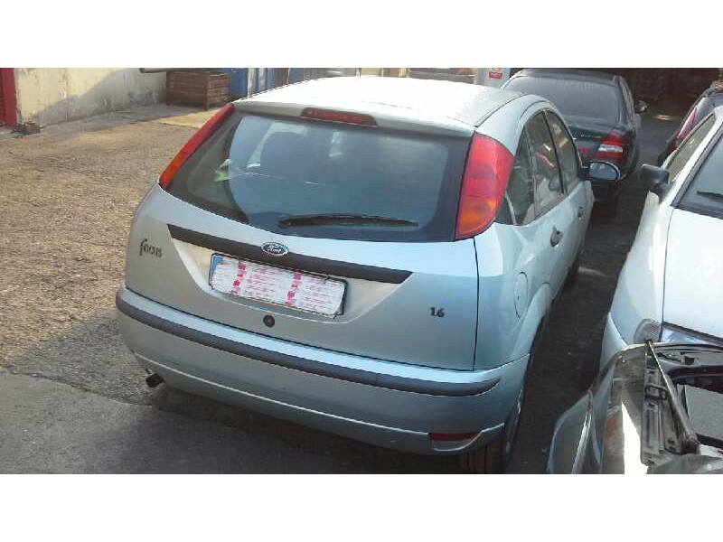 ford focus berlina (cak) del año 2004