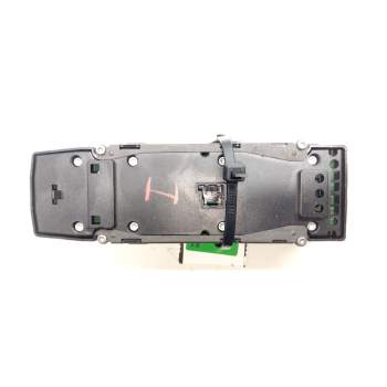 Recambio de mando elevalunas delantero izquierdo para mercedes-benz clase m (w166) referencia OEM IAM A1669054400  
