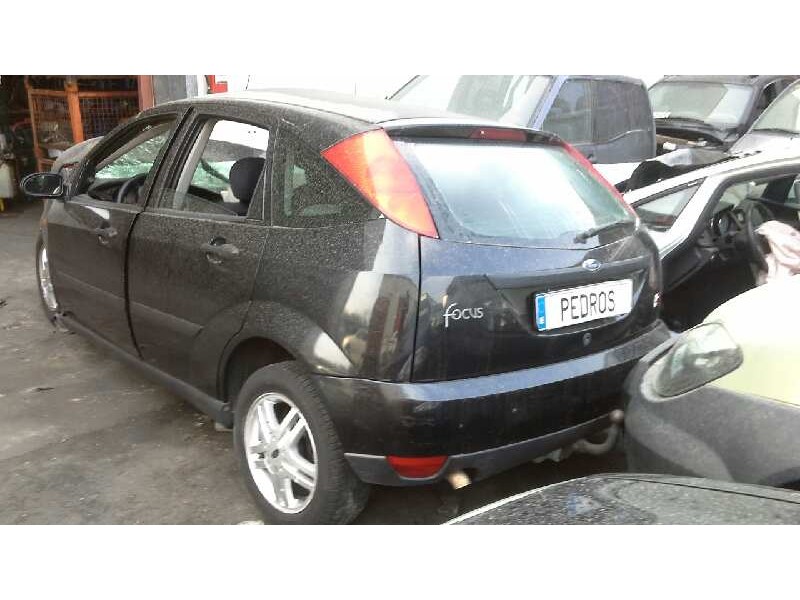 ford focus berlina (cak) del año 2001