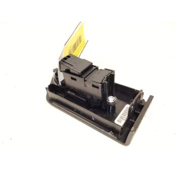 Recambio de mando elevalunas trasero derecho para land rover evoque 2.0 td4 cat referencia OEM IAM GJ3214717  