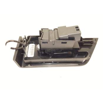 Recambio de mando elevalunas trasero izquierdo para land rover evoque 2.0 td4 cat referencia OEM IAM GJ3214717AA  