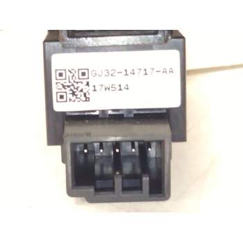 Recambio de mando elevalunas trasero izquierdo para land rover evoque 2.0 td4 cat referencia OEM IAM GJ3214717AA  