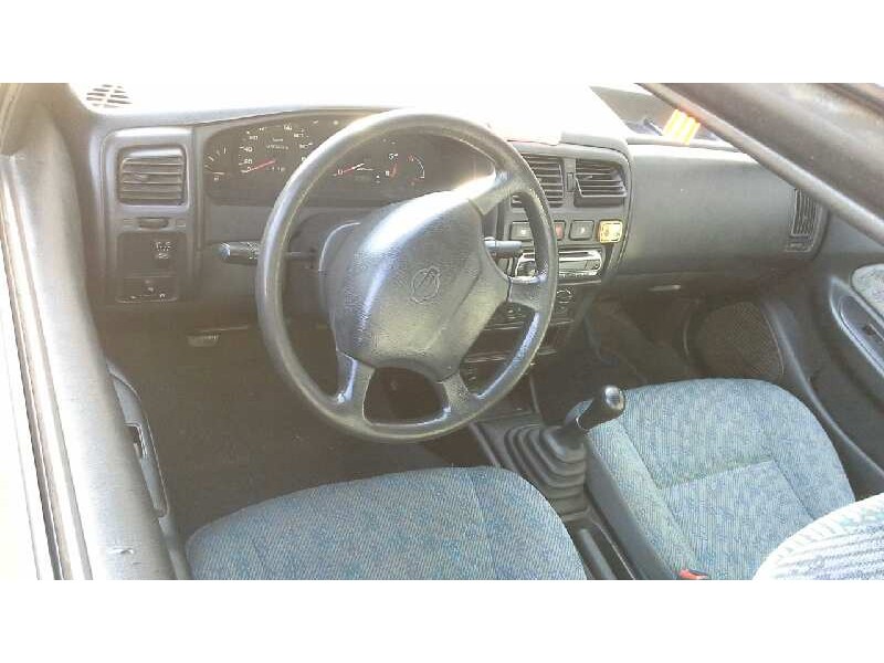 nissan almera (n15) del año 1997