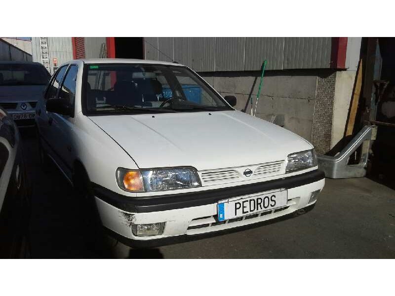 nissan sunny berlina (n14) del año 1994