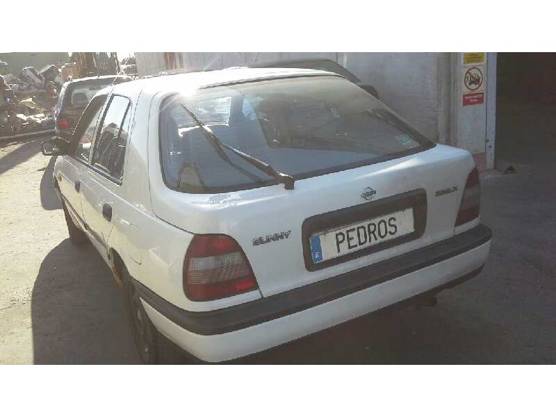 nissan sunny berlina (n14) del año 1994