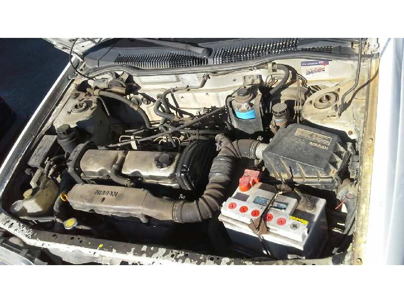 nissan sunny berlina (n14) del año 1994