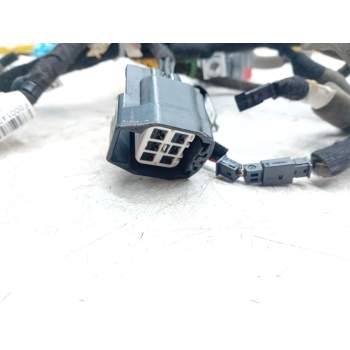 Recambio de instalacion puerta trasera derecha para land rover evoque 2.0 td4 cat referencia OEM IAM JJ3214633  