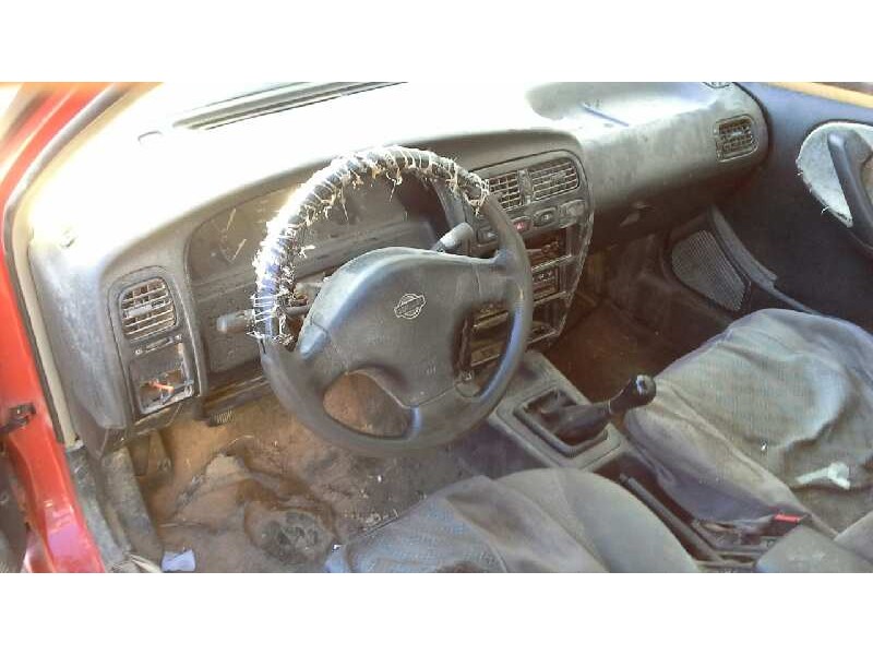 nissan primera berl./familiar (p10/w10) del año 1994