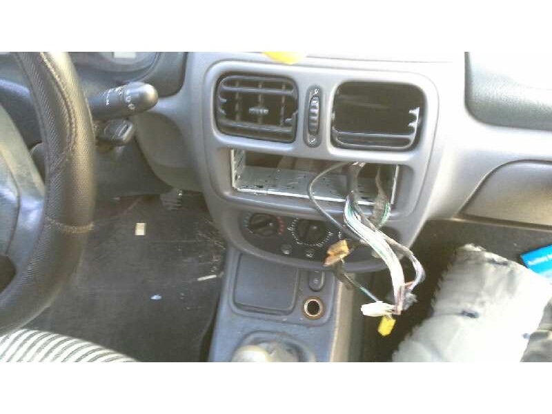 renault clio ii fase i (b/cbo) del año 2001