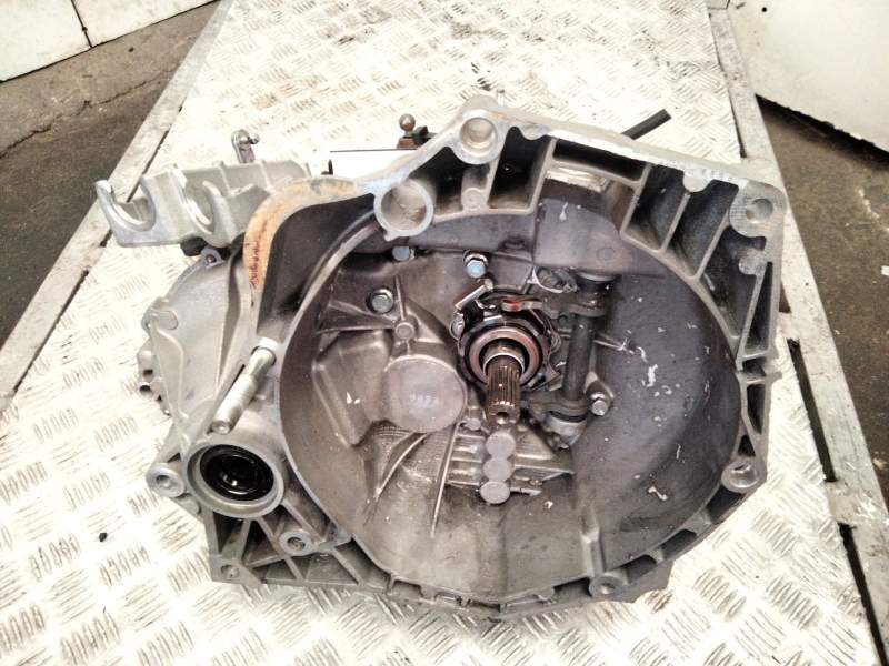 Recambio de caja cambios para fiat punto (199_) 1.3 d multijet referencia OEM IAM 9124229 55248062 46342358  