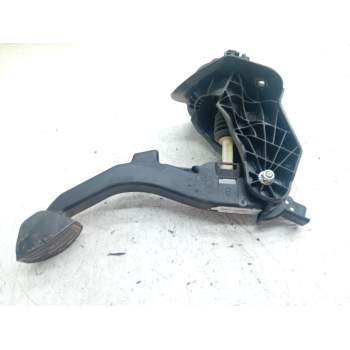 PEDAL EMBRAGUE 