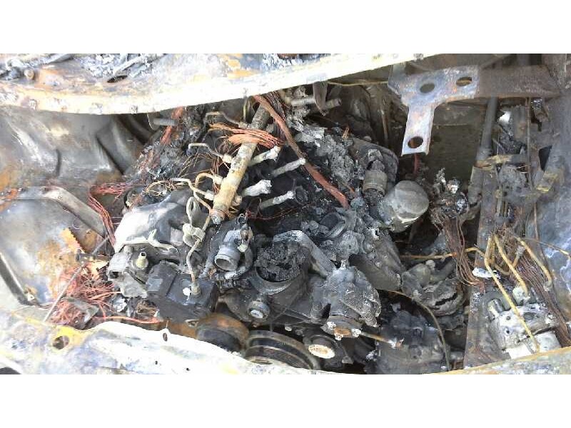 mercedes vito caja cerrada 6.03  del año 2004