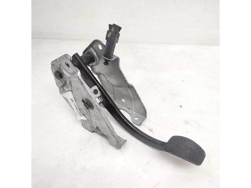 Recambio de pedal freno para renault trafic caja cerrada (ab 4.01) referencia OEM IAM   