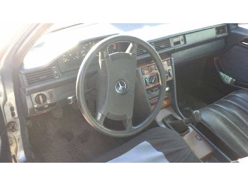 mercedes clase e (w124) berlina del año 1986