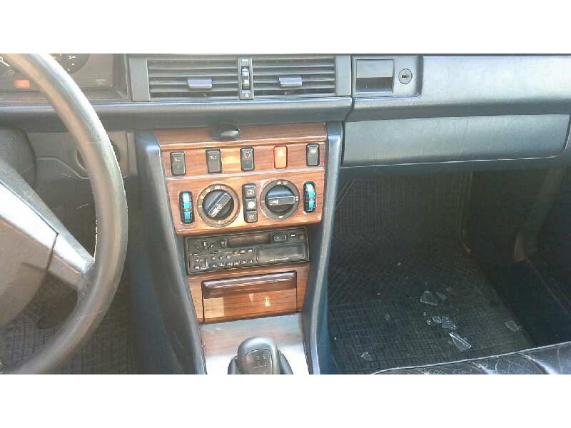 mercedes clase e (w124) berlina del año 1986