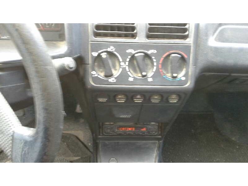 peugeot 205 berlina del año 1995