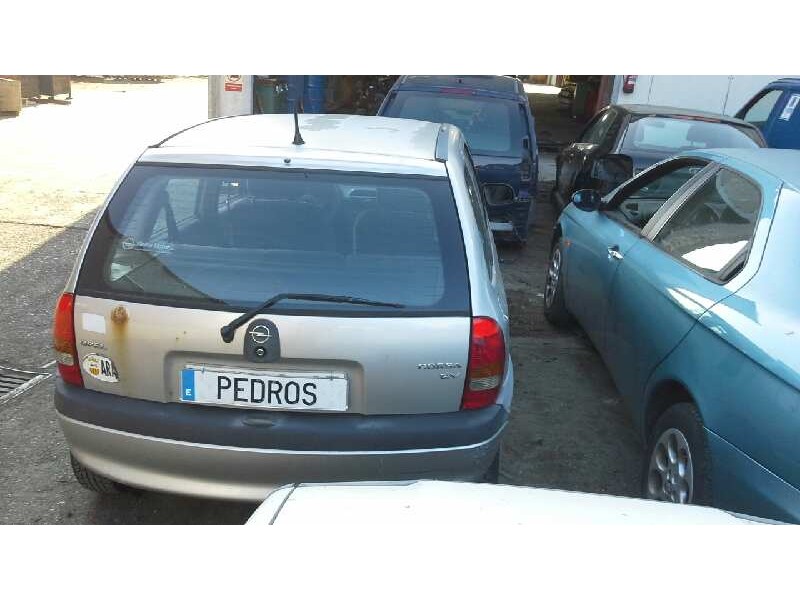 opel corsa b del año 1998