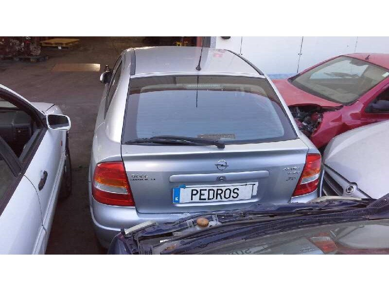 opel astra g berlina del año 1998