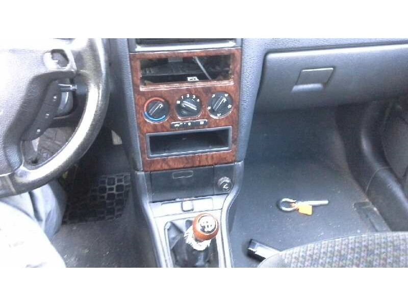 opel astra g berlina del año 1998