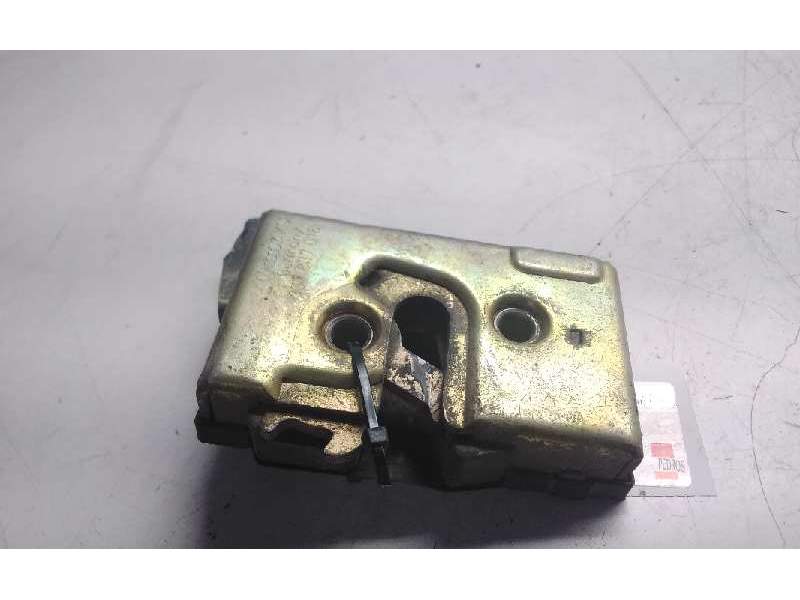 Recambio de cerradura puerta delantera izquierda para volkswagen t4 transporter/furgoneta (mod. 1991) referencia OEM IAM 3578370