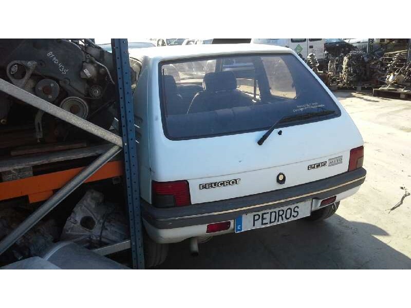 peugeot 205 berlina del año 1996
