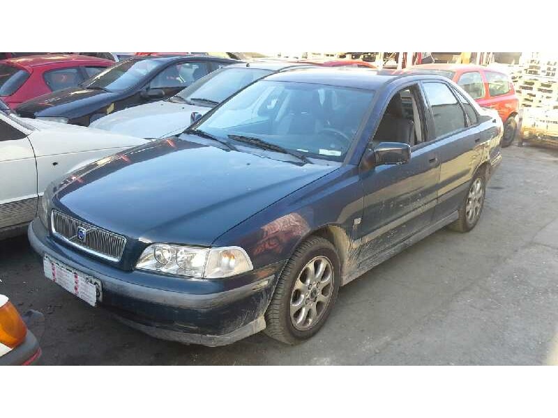 volvo s40 berlina del año 1999