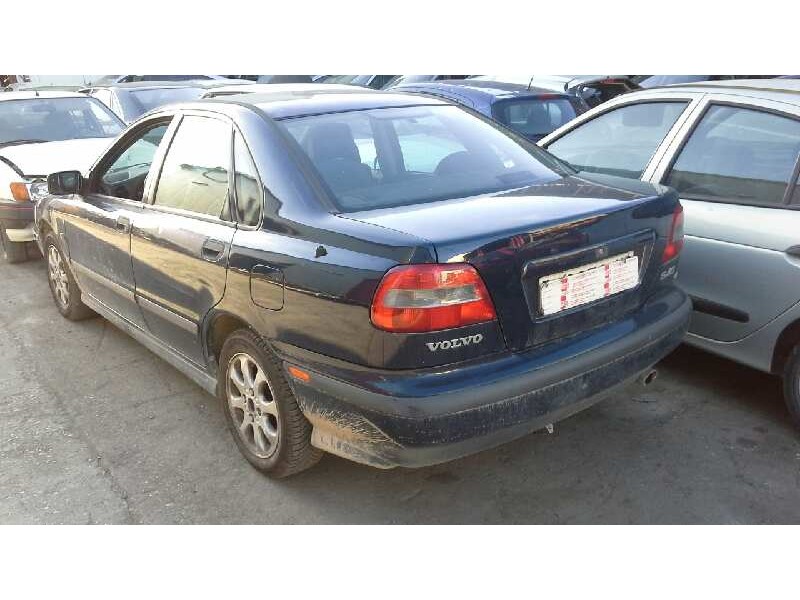 volvo s40 berlina del año 1999
