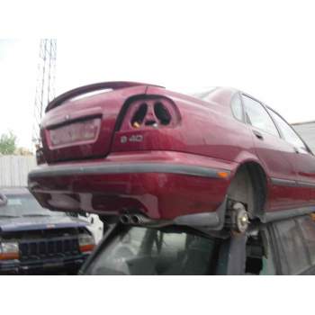 volvo s40 berlina del año 1995
