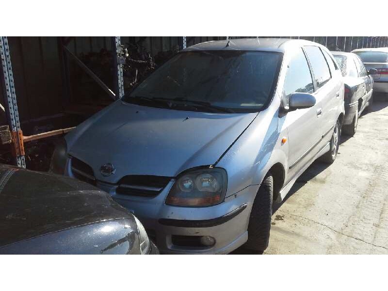 nissan almera tino (v10m) del año 2002