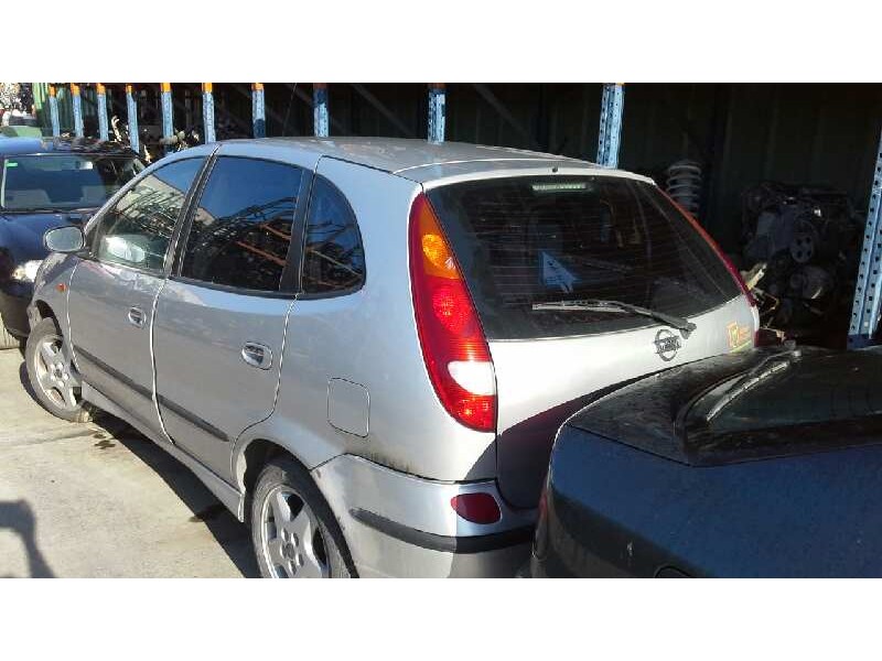 nissan almera tino (v10m) del año 2002