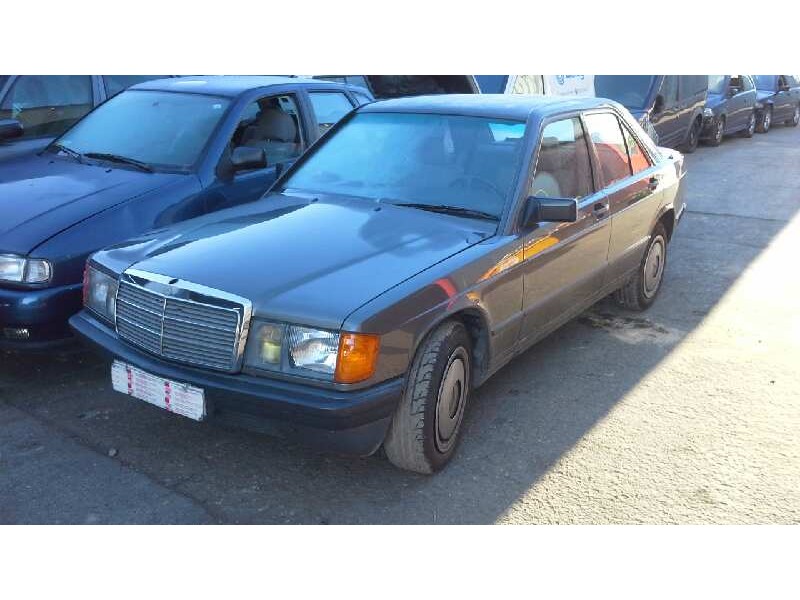 mercedes clase c (w201) berlina del año 1986