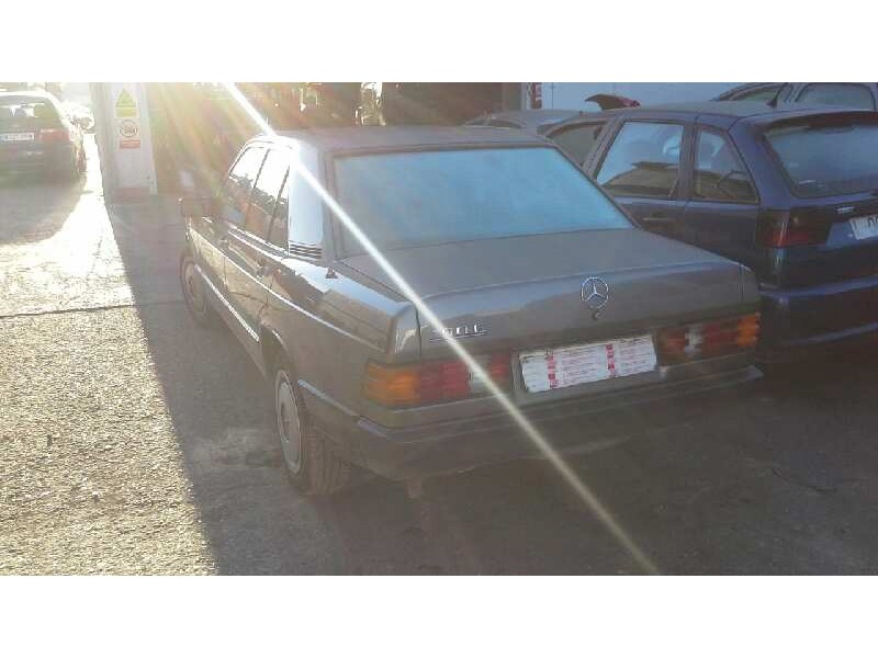 mercedes clase c (w201) berlina del año 1986