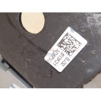 Recambio de enganche cinturon trasero central para land rover evoque 2.0 td4 cat referencia OEM IAM BJ32613K21  