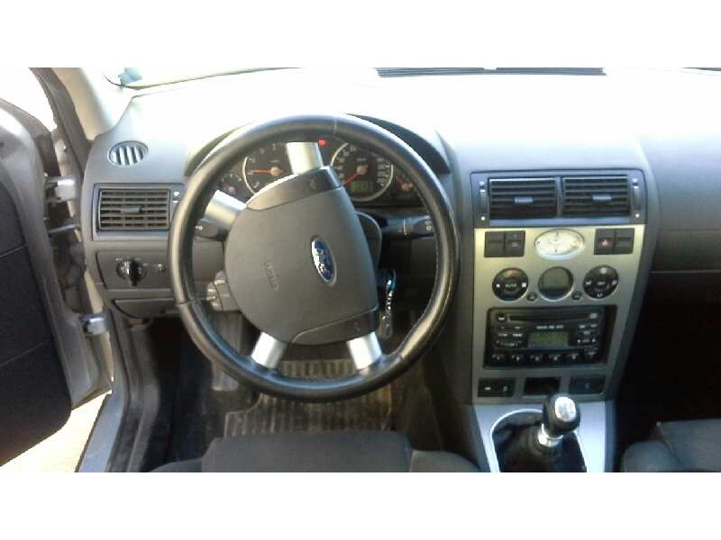 ford mondeo berlina (ge) del año 2001