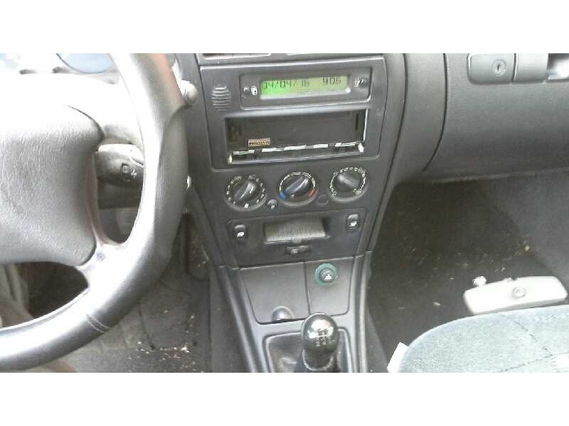 citroen xsara berlina del año 2002