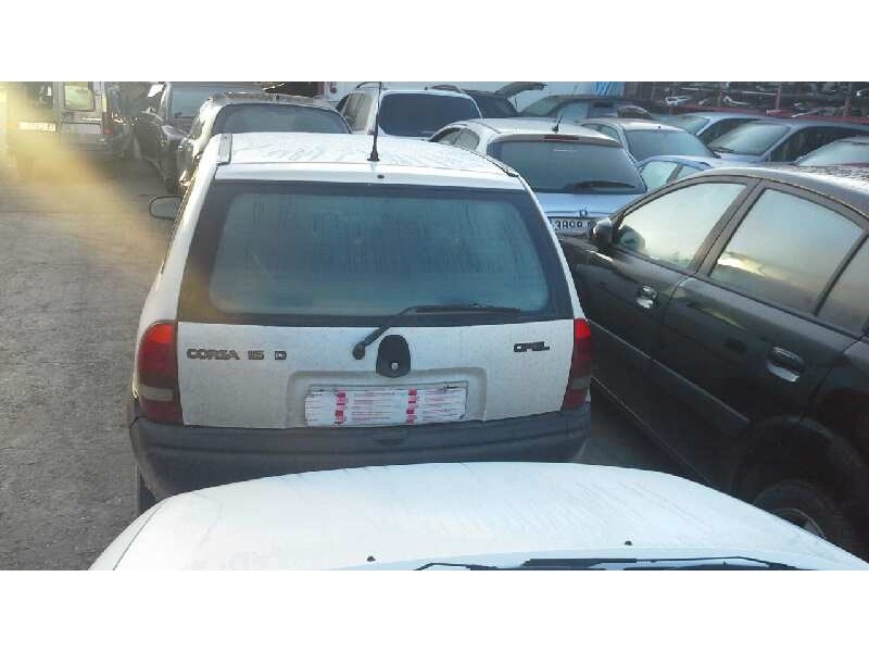 opel corsa b del año 1996