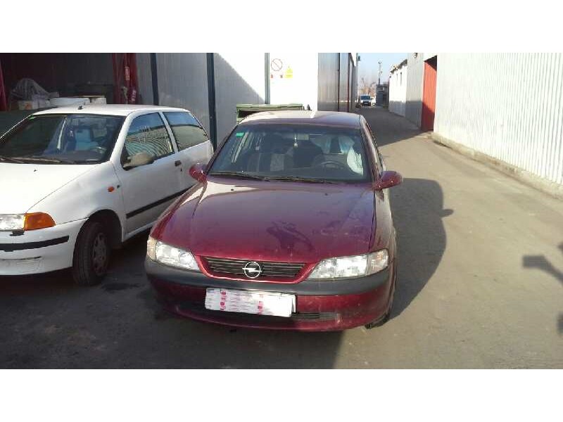 opel vectra b berlina del año 1996